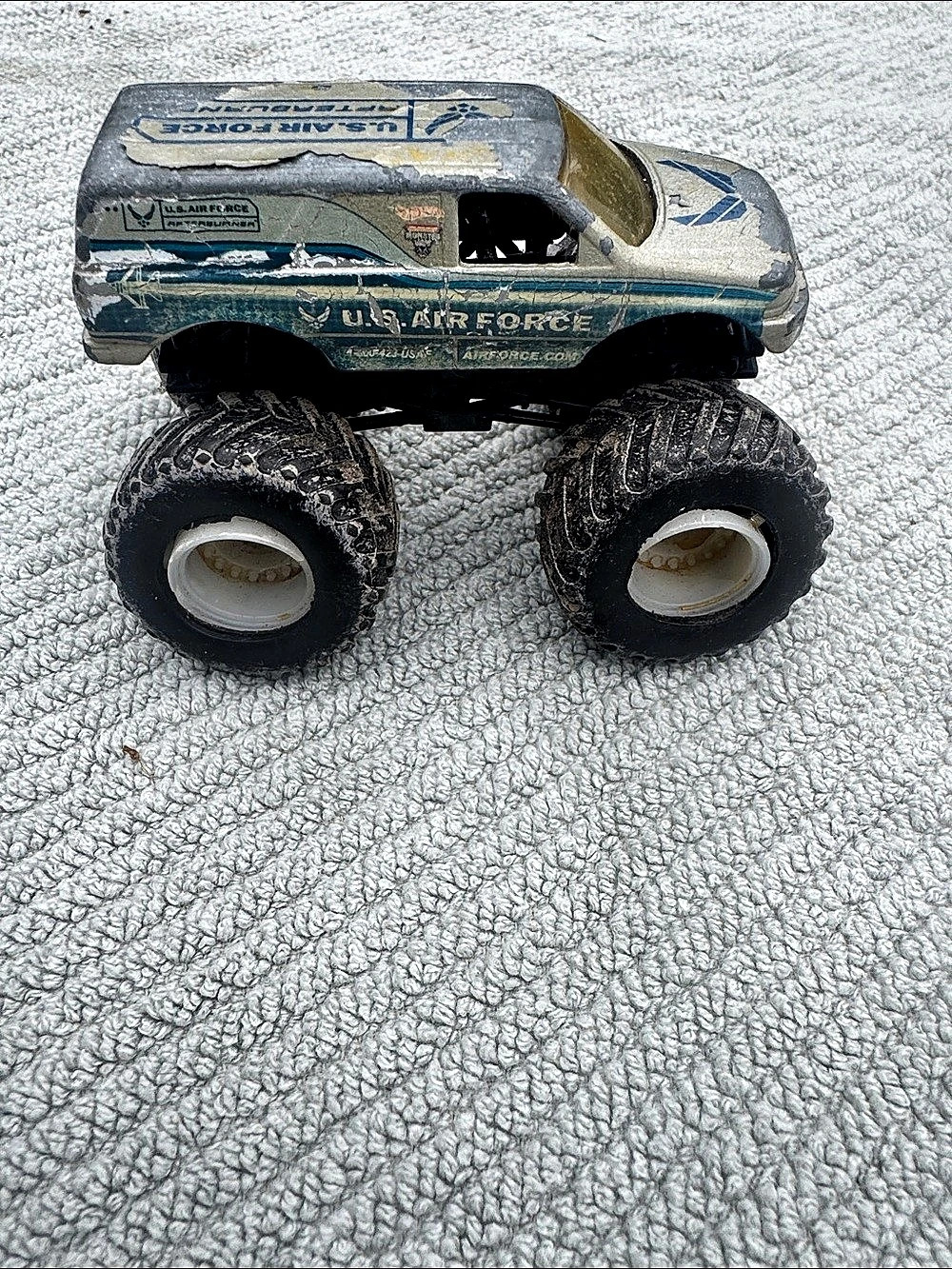 Hot Wheels Monster Jam U.S. Air Force Afterburner Monster Truck Toy